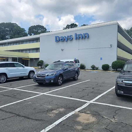 Days Inn By Wyndham Alexandria South